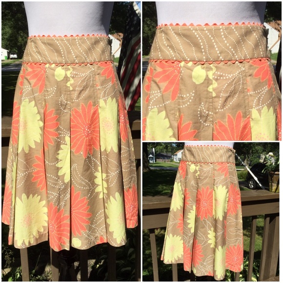 Liz Claiborne Dresses & Skirts - Liz Claiborne Floral Print Skirt